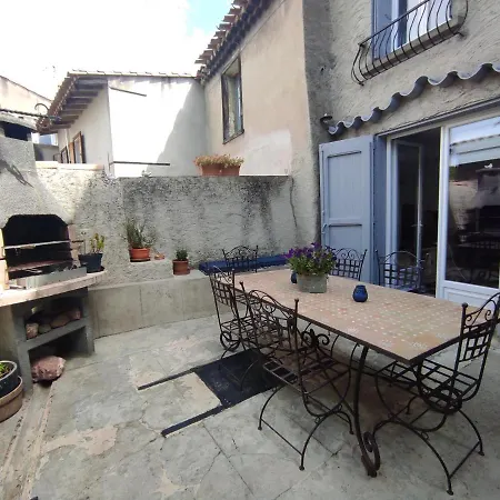 Barbacane Holiday home *
